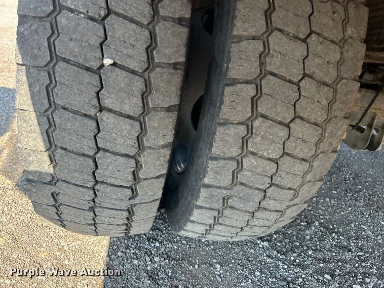 image for item EG0990 2012 Ford F550 Super Duty XL SuperCab utility / service truck