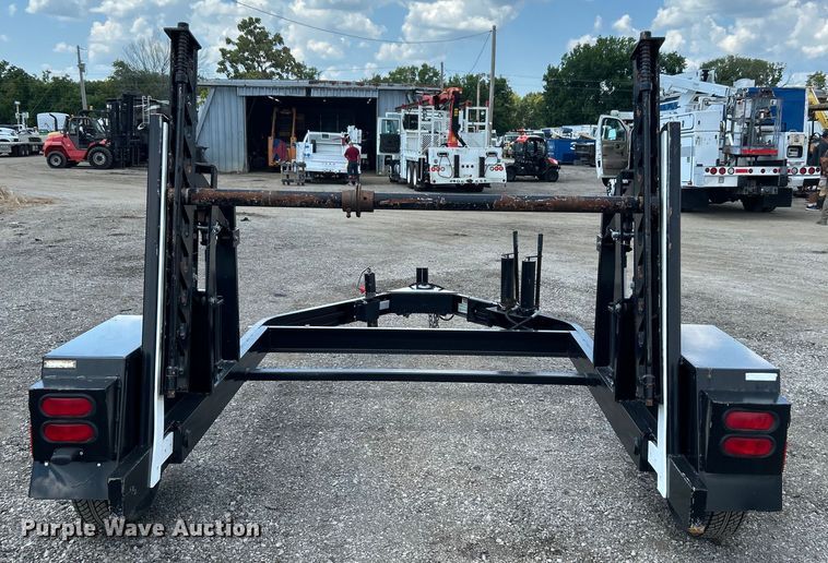 image for item EG0996 2008 Kiefer Built reel trailer