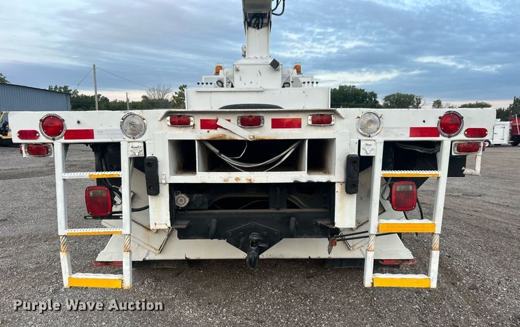 image for item EG1000 1998 International  4900 crane truck