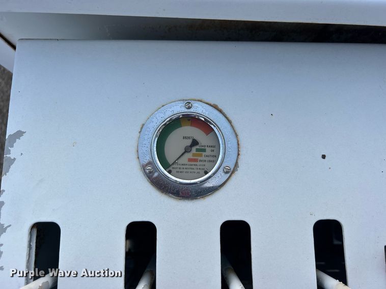 image for item EG1000 1998 International  4900 crane truck