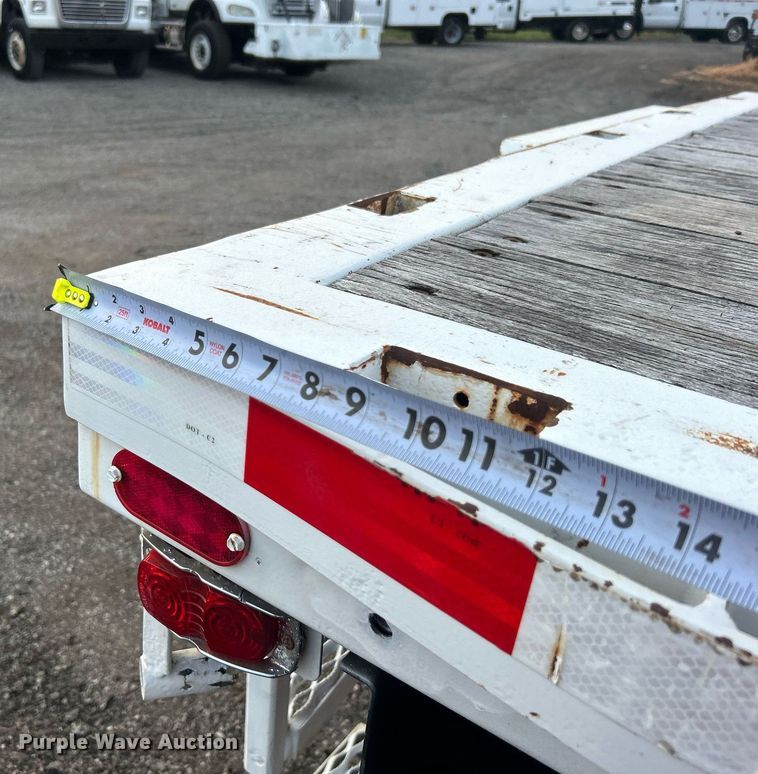 image for item EG1000 1998 International  4900 crane truck