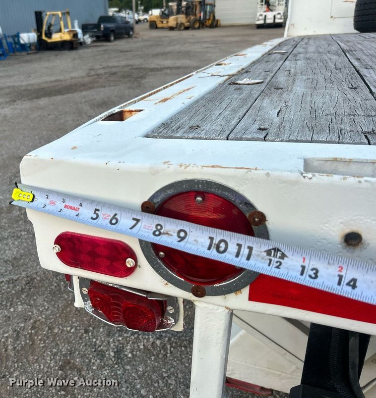 image for item EG1000 1998 International  4900 crane truck