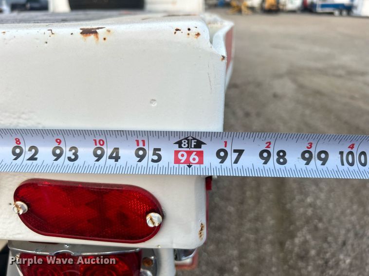 image for item EG1000 1998 International  4900 crane truck