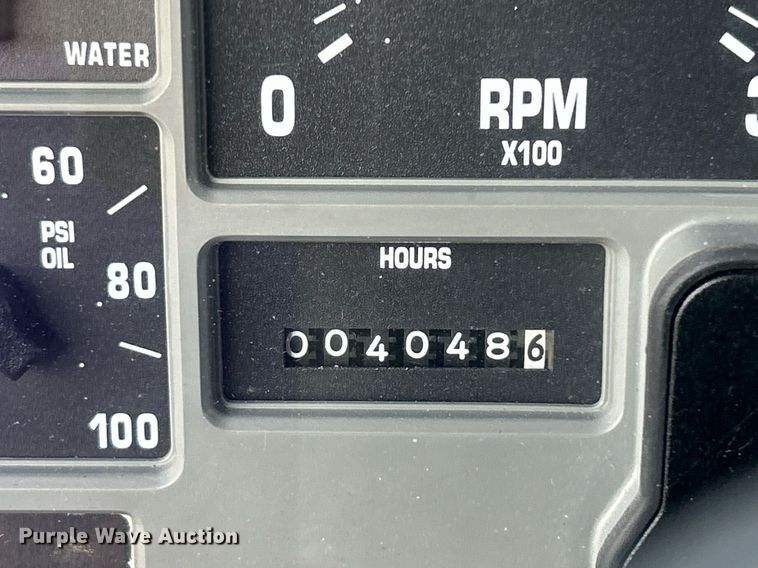 image for item EG1000 1998 International  4900 crane truck