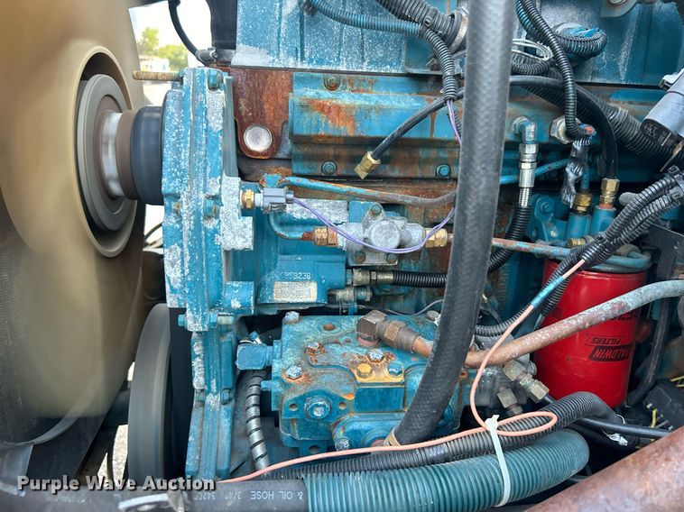 image for item EG1000 1998 International  4900 crane truck