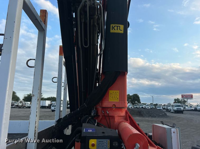 image for item EG1001 2008 International  7500 crane truck