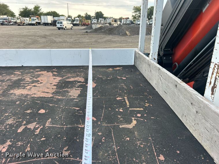 image for item EG1001 2008 International  7500 crane truck