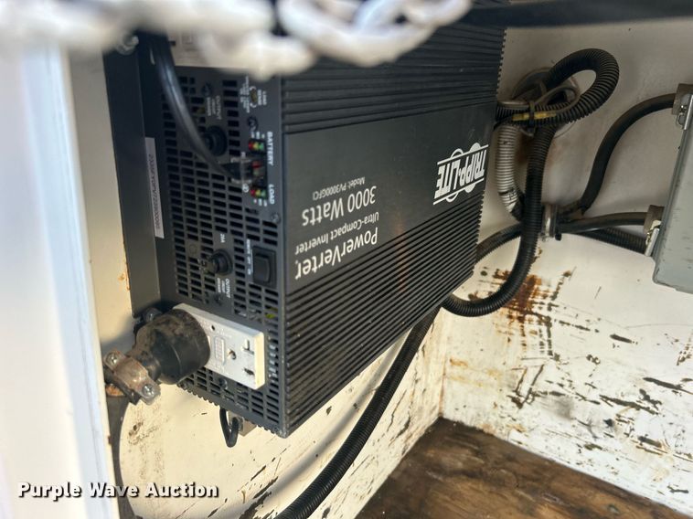 image for item EG1001 2008 International  7500 crane truck