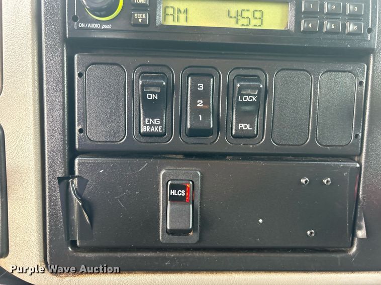 image for item EG1001 2008 International  7500 crane truck