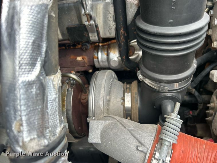 image for item EG1001 2008 International  7500 crane truck