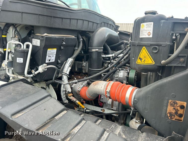 image for item EG1001 2008 International  7500 crane truck