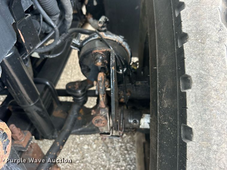 image for item EG1001 2008 International  7500 crane truck