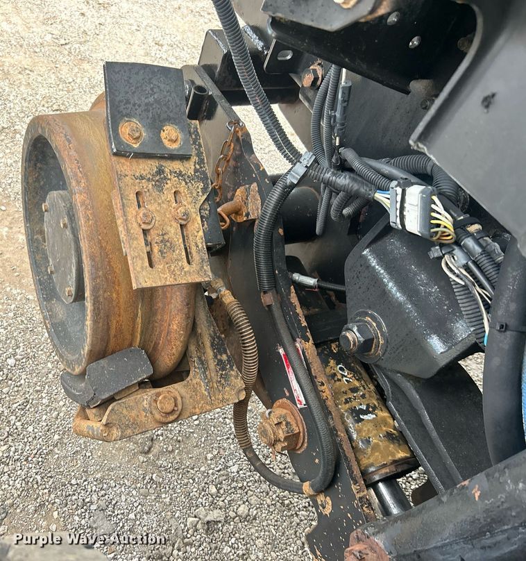 image for item EG1001 2008 International  7500 crane truck