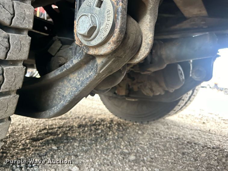 image for item EG1001 2008 International  7500 crane truck