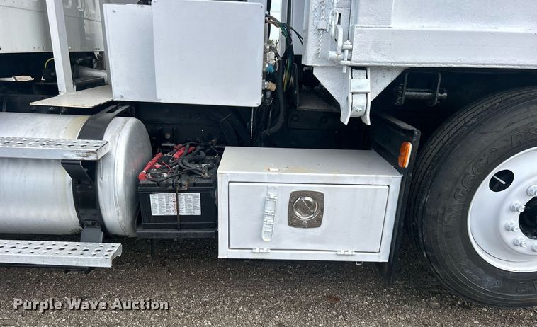 image for item EG1003 2010 Freightliner  Business Class M2 grapple crane truck