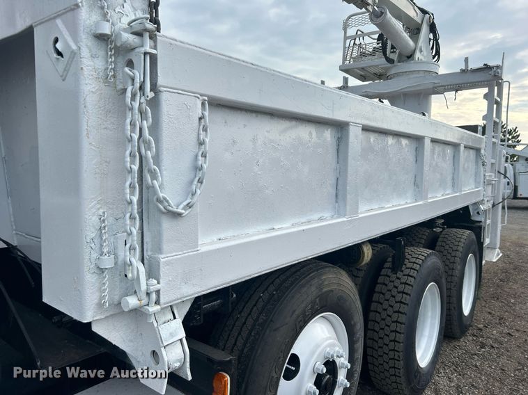 image for item EG1003 2010 Freightliner  Business Class M2 grapple crane truck