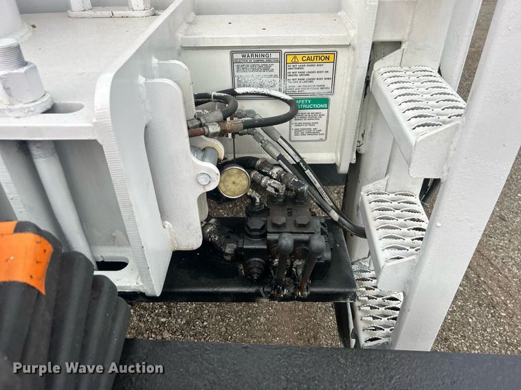 image for item EG1003 2010 Freightliner  Business Class M2 grapple crane truck