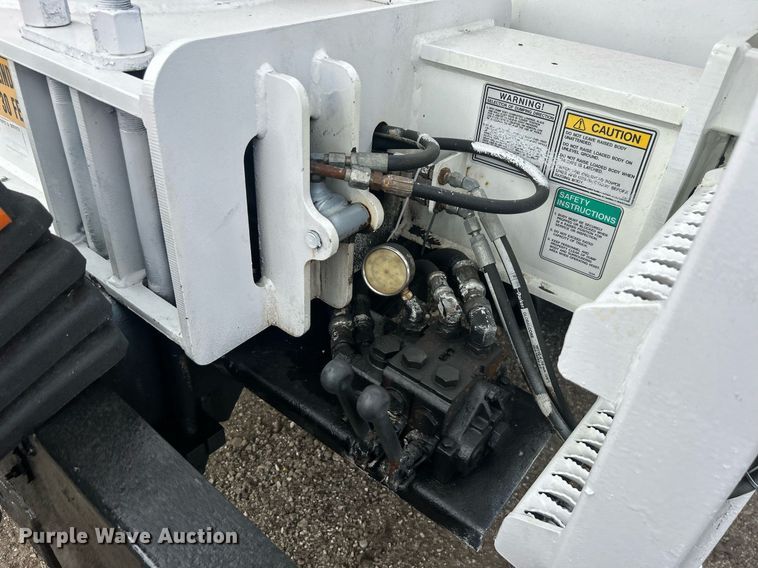 image for item EG1003 2010 Freightliner  Business Class M2 grapple crane truck