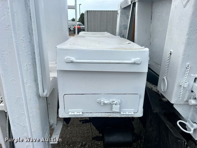 image for item EG1003 2010 Freightliner  Business Class M2 grapple crane truck