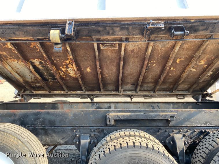 image for item EG1003 2010 Freightliner  Business Class M2 grapple crane truck