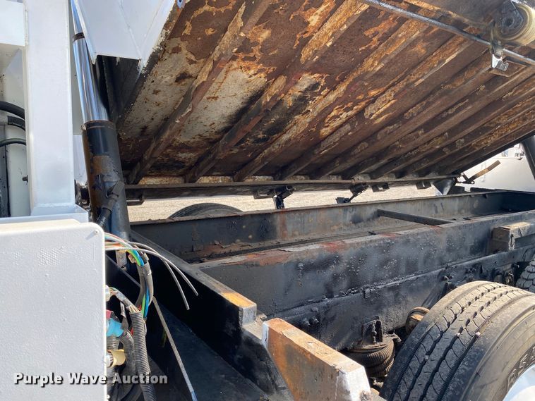 image for item EG1003 2010 Freightliner  Business Class M2 grapple crane truck