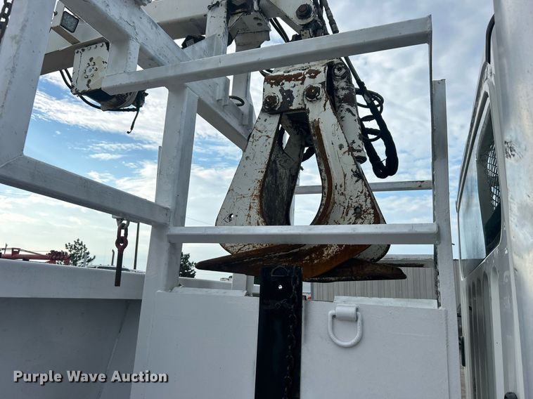 image for item EG1003 2010 Freightliner  Business Class M2 grapple crane truck