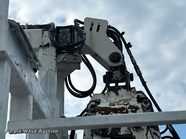 image for item EG1003 2010 Freightliner  Business Class M2 grapple crane truck