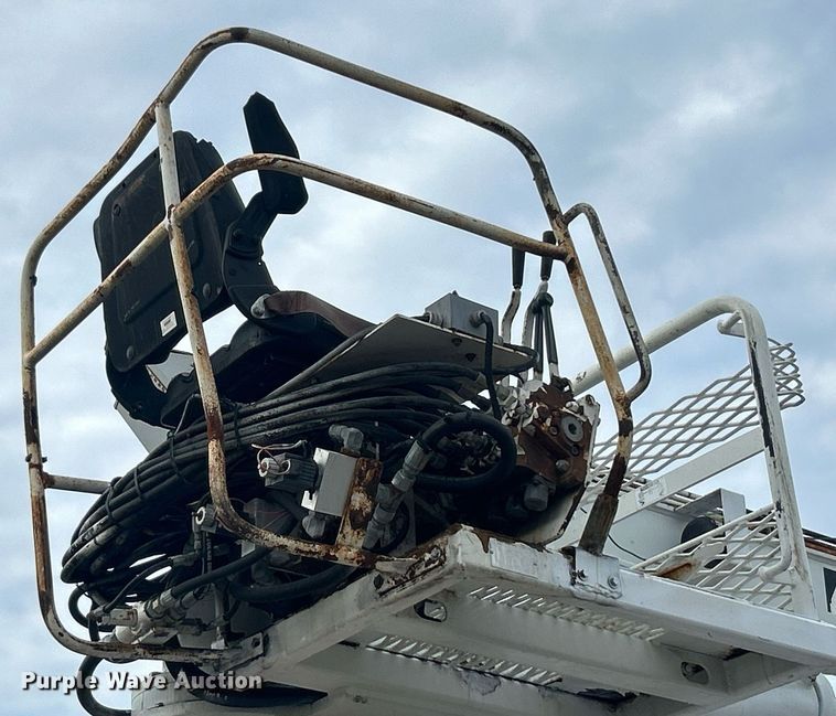 image for item EG1003 2010 Freightliner  Business Class M2 grapple crane truck