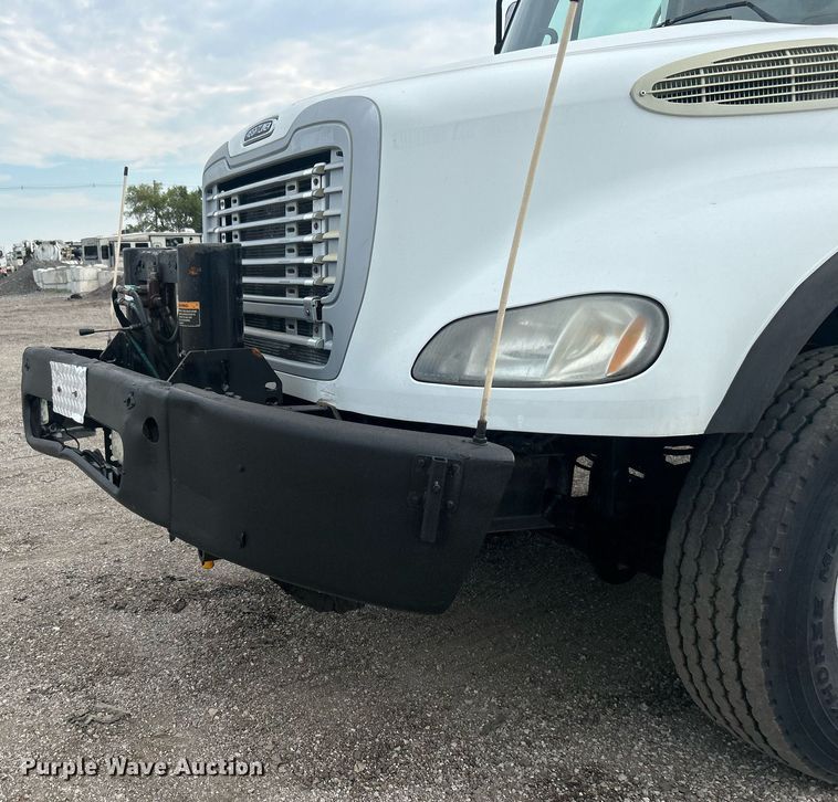 image for item EG1003 2010 Freightliner  Business Class M2 grapple crane truck