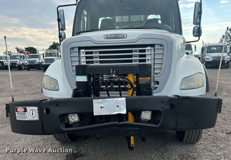 image for item EG1003 2010 Freightliner  Business Class M2 grapple crane truck