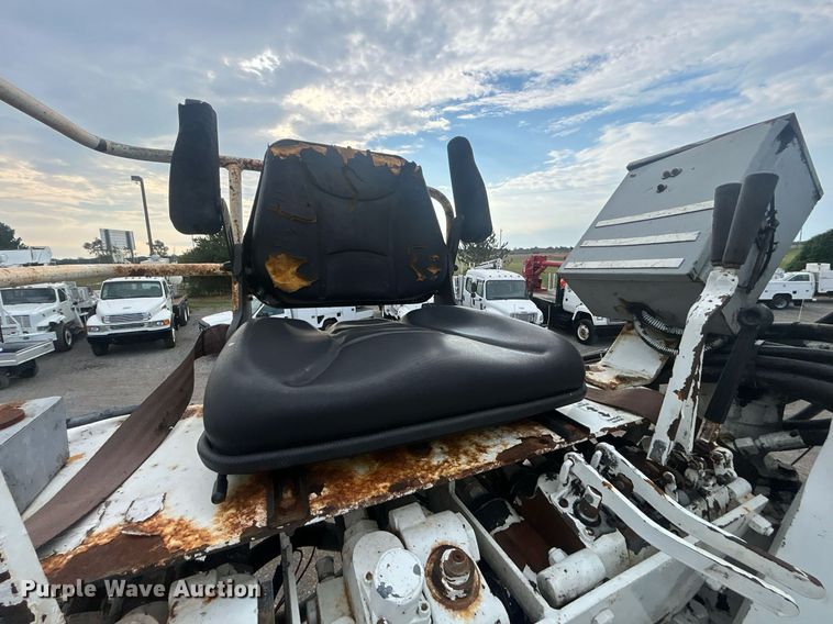 image for item EG1003 2010 Freightliner  Business Class M2 grapple crane truck