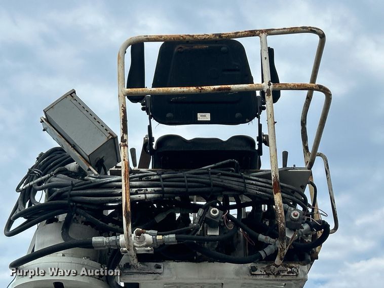 image for item EG1003 2010 Freightliner  Business Class M2 grapple crane truck