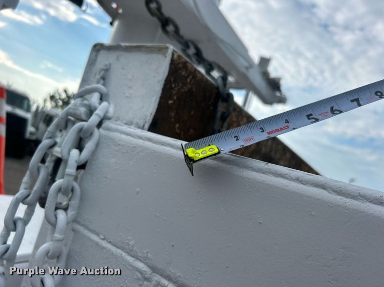 image for item EG1003 2010 Freightliner  Business Class M2 grapple crane truck