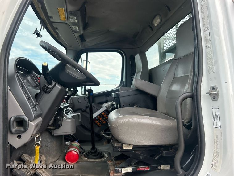 image for item EG1003 2010 Freightliner  Business Class M2 grapple crane truck