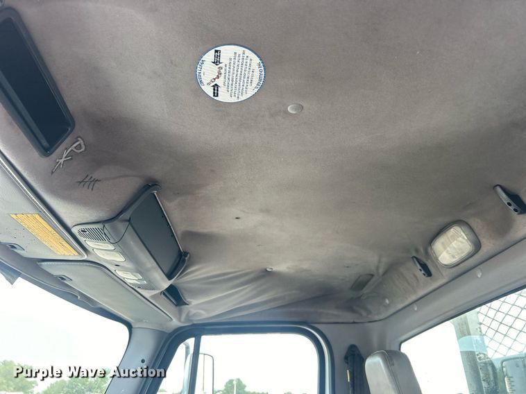 image for item EG1003 2010 Freightliner  Business Class M2 grapple crane truck