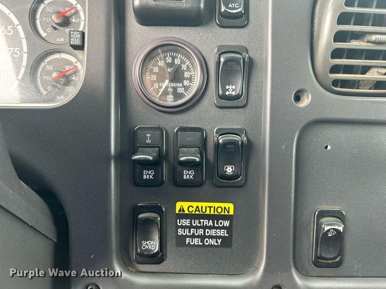 image for item EG1003 2010 Freightliner  Business Class M2 grapple crane truck