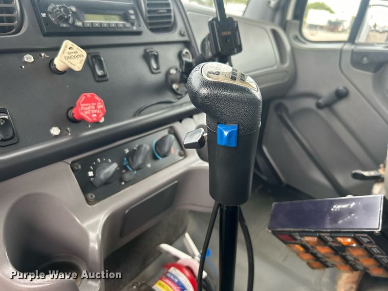 image for item EG1003 2010 Freightliner  Business Class M2 grapple crane truck