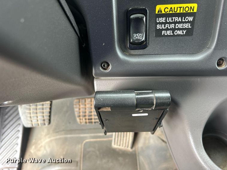 image for item EG1003 2010 Freightliner  Business Class M2 grapple crane truck