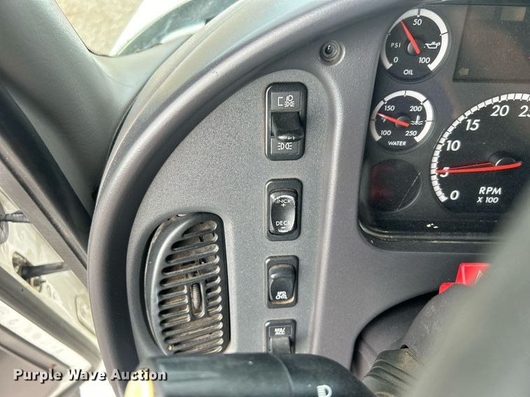 image for item EG1003 2010 Freightliner  Business Class M2 grapple crane truck