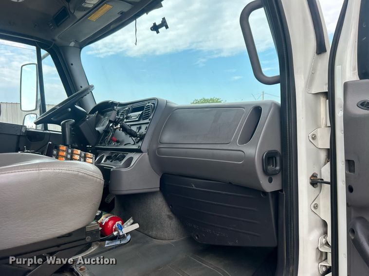 image for item EG1003 2010 Freightliner  Business Class M2 grapple crane truck