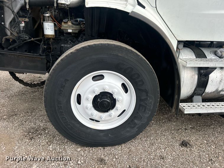 image for item EG1003 2010 Freightliner  Business Class M2 grapple crane truck