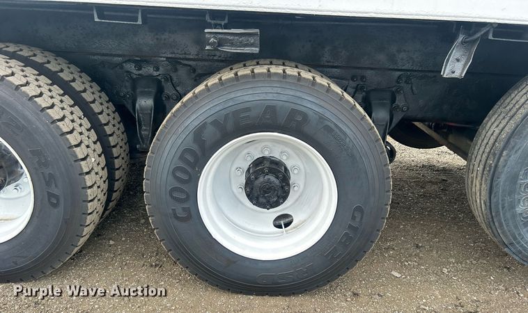 image for item EG1003 2010 Freightliner  Business Class M2 grapple crane truck