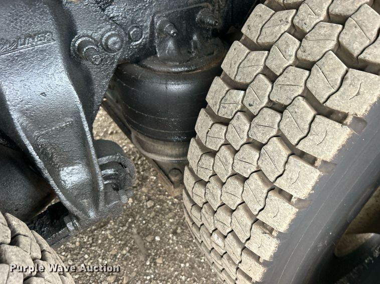 image for item EG1003 2010 Freightliner  Business Class M2 grapple crane truck