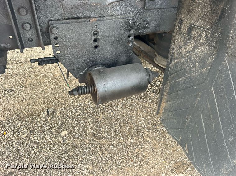 image for item EG1003 2010 Freightliner  Business Class M2 grapple crane truck