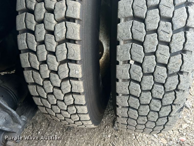 image for item EG1003 2010 Freightliner  Business Class M2 grapple crane truck