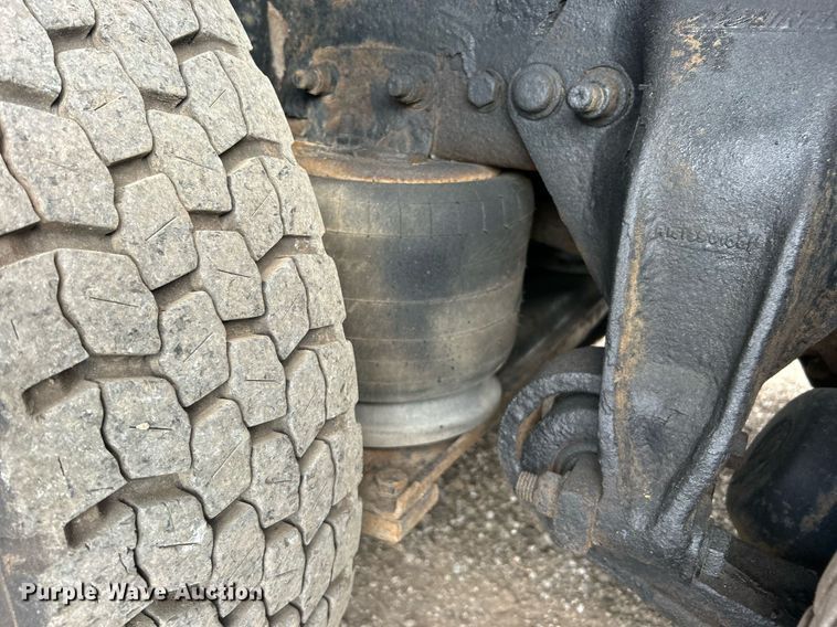 image for item EG1003 2010 Freightliner  Business Class M2 grapple crane truck