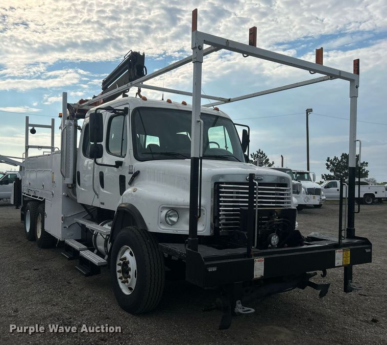 image for item EG1004 2007 Freightliner  Business Class M2 crane truck