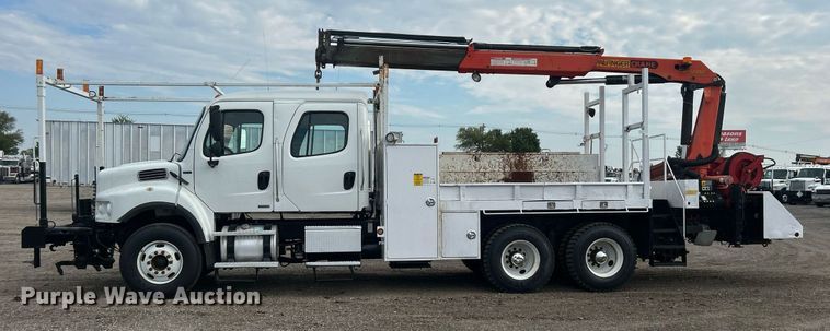 image for item EG1004 2007 Freightliner  Business Class M2 crane truck