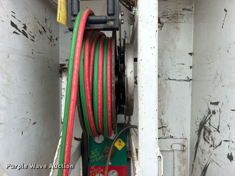 image for item EG1004 2007 Freightliner  Business Class M2 crane truck