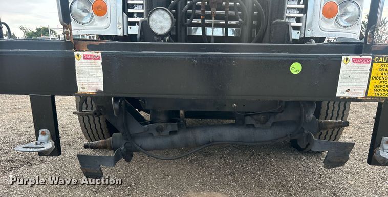 image for item EG1004 2007 Freightliner  Business Class M2 crane truck